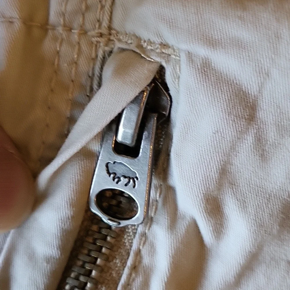 Men's Buffalo David Bitton Shorts, Size 34W - Picture 9 of 10